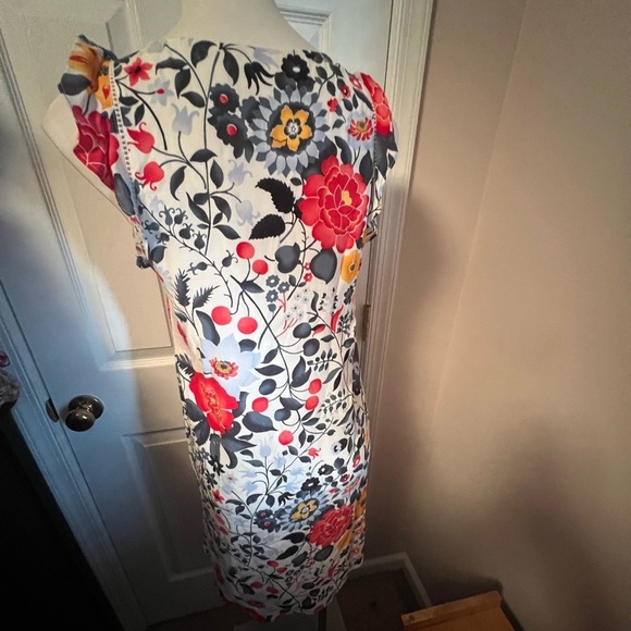 LOFT like new flutter sleeve floral dress - Picture 4 of 5